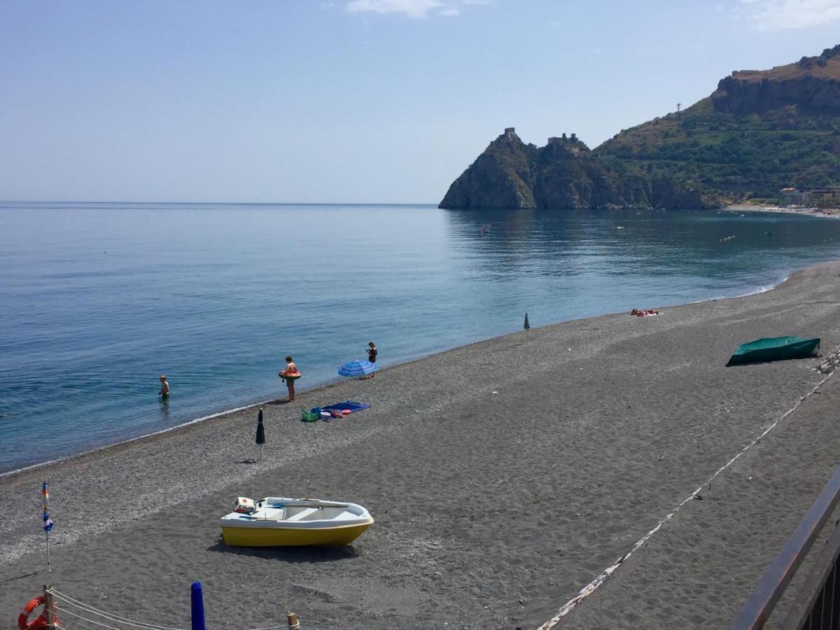 Le Zagare Apartments SantʼAlessio Siculo Eksteriør bilde