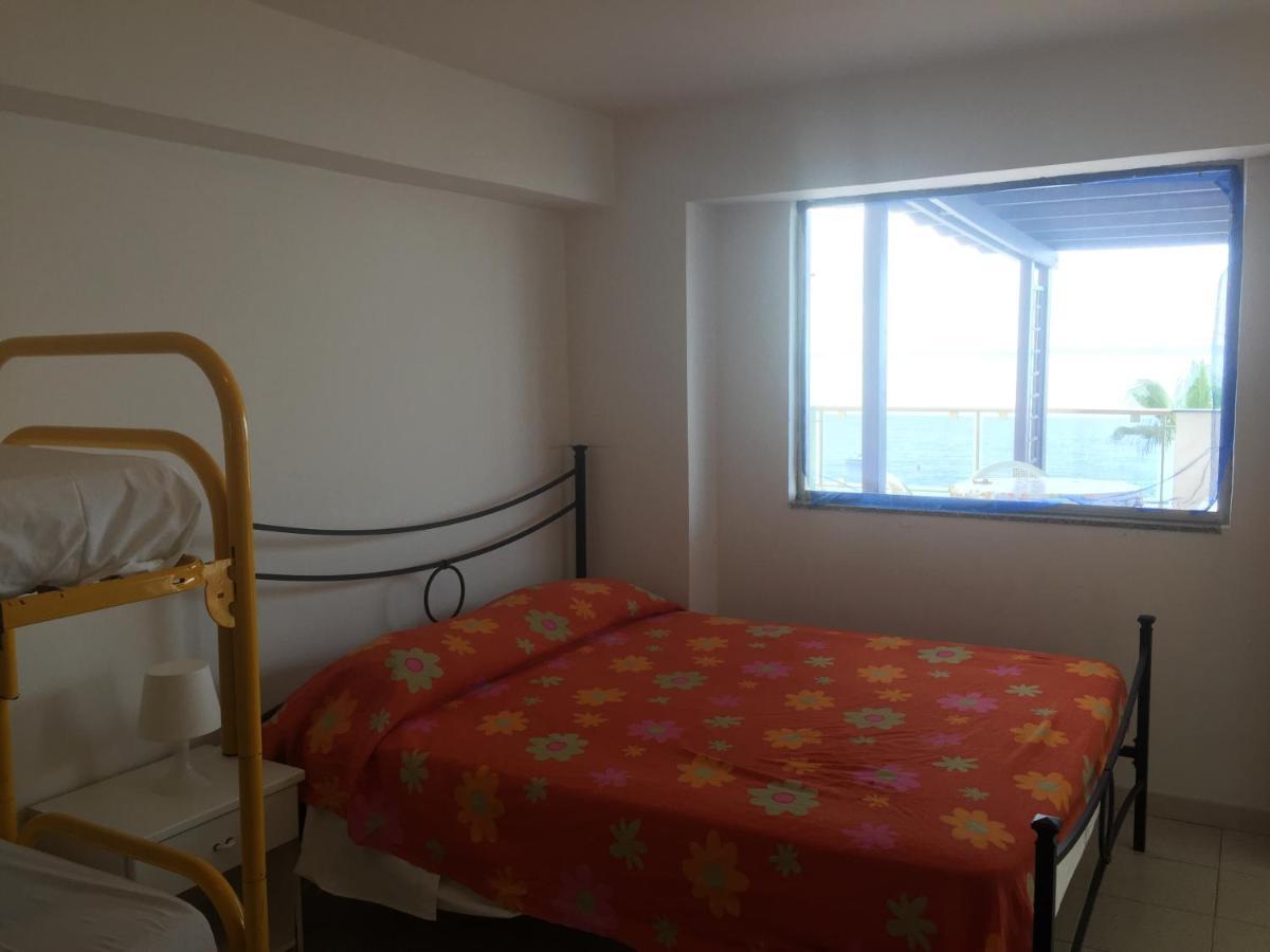 Le Zagare Apartments SantʼAlessio Siculo Eksteriør bilde