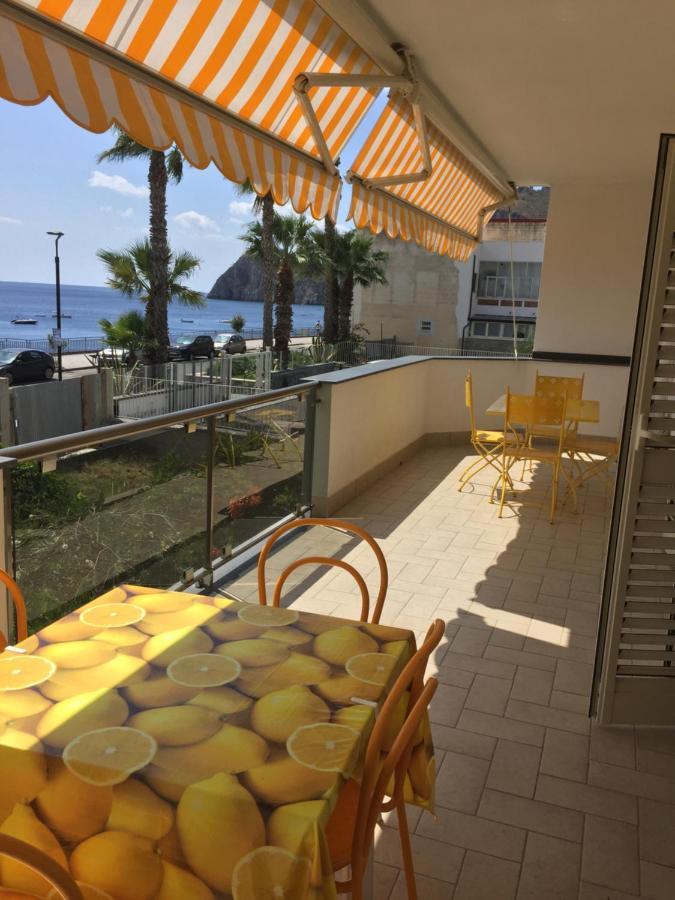 Le Zagare Apartments SantʼAlessio Siculo Eksteriør bilde