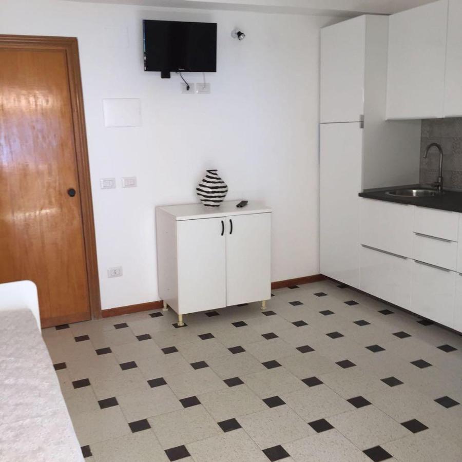 Le Zagare Apartments SantʼAlessio Siculo Eksteriør bilde
