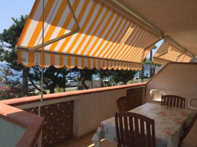 Le Zagare Apartments SantʼAlessio Siculo Eksteriør bilde